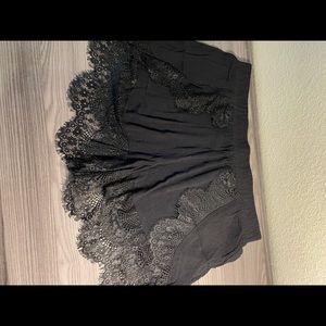 Women’s lace dressy shorts